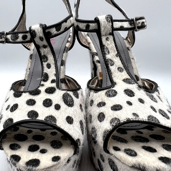 Funky B/w Polka dot platform heels - Picture 7 of 9